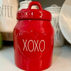 Rae Dunn XOXO canister